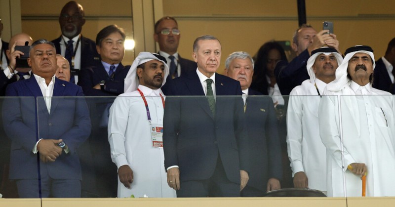 Съсипаха го, забраниха му да играе по политически причини -