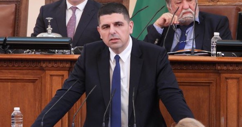 Поемането на контрола ще става чрез назначаване на особен представител