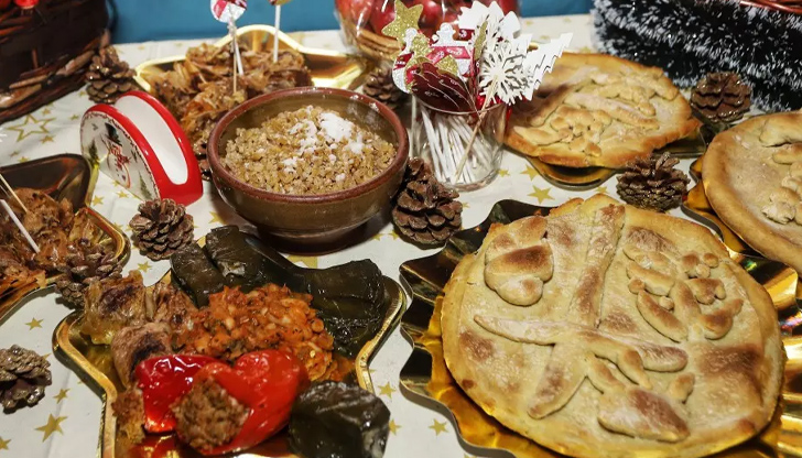 Трапезата не се прибира, а се оставя, защото през нощта