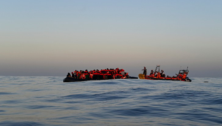 Рим иска след Коледа да наложи нови правила за корабите,