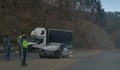 Камион и кола се удариха на Прохода на Републиката