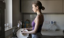 Миенето на чинии намалява стреса