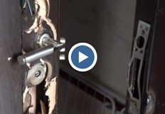 Според съсед собственикът на злополучната къща се прибира от Германия