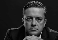 Със статус в профила си във Фейсбук Тома Биков се