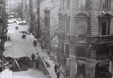 Това е шестата поред и най страшна бомбардировка на британско американската авиация