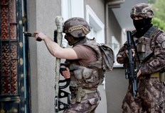 Според информация на турските власти мъжът е планирал терористични нападения