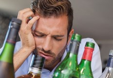 Токсиколозите правят ясна разлика между абстинентния синдром при хроничните алкохолици