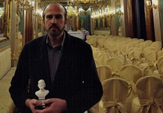 В момента Иван Кънчев преподава в Националната художествена академия към