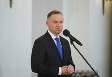 В момента Русия по скоро мисли как да се измъкне невредима