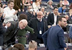 Евродепутатът зае мястото на Ева Кайли която е обвинена в