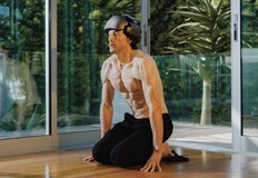 През 2013 година Брайън Джонсън продава компанията си в еВау