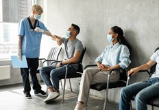 Маските в аптеки оптики здравни заведения и в градския транспорт