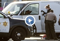 Шерифът на окръг Лос Анджелис Робърт Луна идентифицира заподозрения като