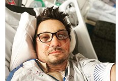 51 годишният актьор сподели снимка в социалните мрежи с която благодари