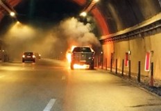 По първоначални данни колата се е самозапалилаАвтомобил се запали в