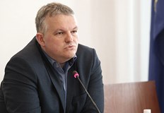 Здравната комисия удължи правомощията на подуправителя на НЗОК на 6