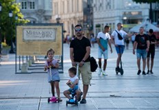 Липсата на партньор а не на финанси спира българите да