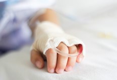 Дете е с откъсната китка при експлозия на пираткаВ Италия