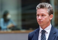 Това заяви шведският министър на отбраната Пол ЙонсонШвеция в момента