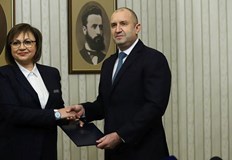 Превземането на левицата се оказа по важно за президента от разрешаването