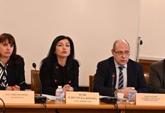 За земеделските производители и самоосигуряващите се лица минималният месечен размер