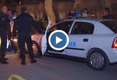 Според медиците порезните рани по ръцете и главата на починалия