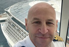 Румен Йовчев е възпитаник на Висшето военноморско училище във ВарнаСънародникът