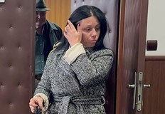 Гледаше пострадалата все едно ѝ е жертва наслаждаваше се разказва