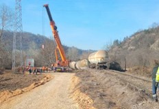 Въпреки че днес е сръбската Коледа в участъка на катастрофата