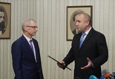 Акад Денков прие проучвателния мандат за съставяне на правителство от