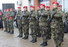 Има затруднения при попълването на командите на военните формирования а