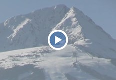 Той е на 55 г и се казва Драган Глишич55 годишен