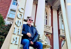 Той е на мнение че Джон Малкович може да се