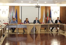 Съветът има право да прави предложения за организиране на местни