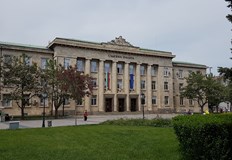 Две дами се борят за поста административен ръководител на Окръжния