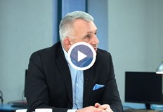 ДБ и ПП се опитват да се напъхат в някакви