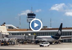 До момента без обяснения са депортирани 27 българиБългарски туристи бяха