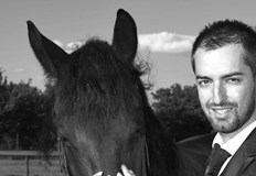 Бащата на две деца се нуждае от средства за лечение