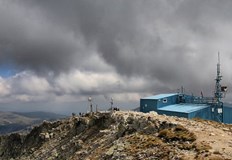 По непотвърдена информация пострадалият е с два счупени кракаОтново спасителна