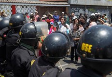 Причината са продължаващите антиправителствени демонстрации в ПеруПеруанските власти в събота
