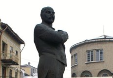 Годишнината ще бъде отбелязана с общоградско поклонение и военен ритуал