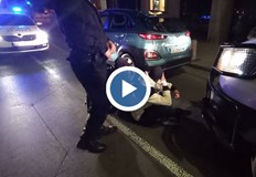 Те са били превозвани в два автомобилаПолицейски патрули са спрели