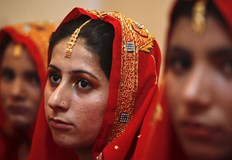 Хиляди жени са принуждавани от родителите си да прекъснат своето