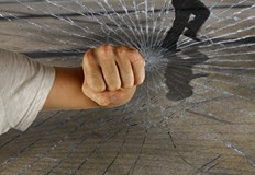 Консултативен център предоставя безплатна помощ на жени от уязвими групи