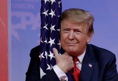 Бившият президент на САЩ може да се завърне във Facebook