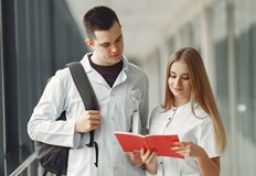 През учебната 2021 22 г над 8 от всички студенти у