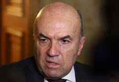 Елеонора Митрофанова също мълчи по наболелия въпрос и не разкрива