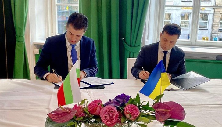 Износът за воюващата страна е чиста търговия, която включва и съответната печалба Износът за воюващата страна е чиста търговия, която включва и съответната печалба