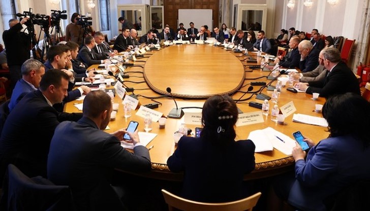 Людмила Петкова предложи схемата да бъде осъществена чрез раздаване на "транспортни ваучери"