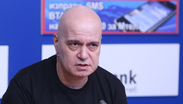 Лидерът на "Има такъв народ" Слави Трифонов също взе отношение по случая с разследването на криптобанката NEXO